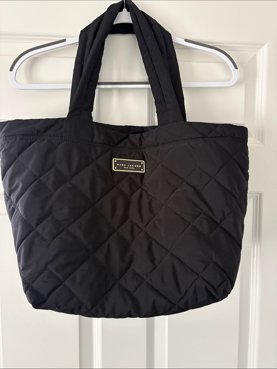 Marc Jacobs Handbags - Marc Jacobs Black Quilted Tote